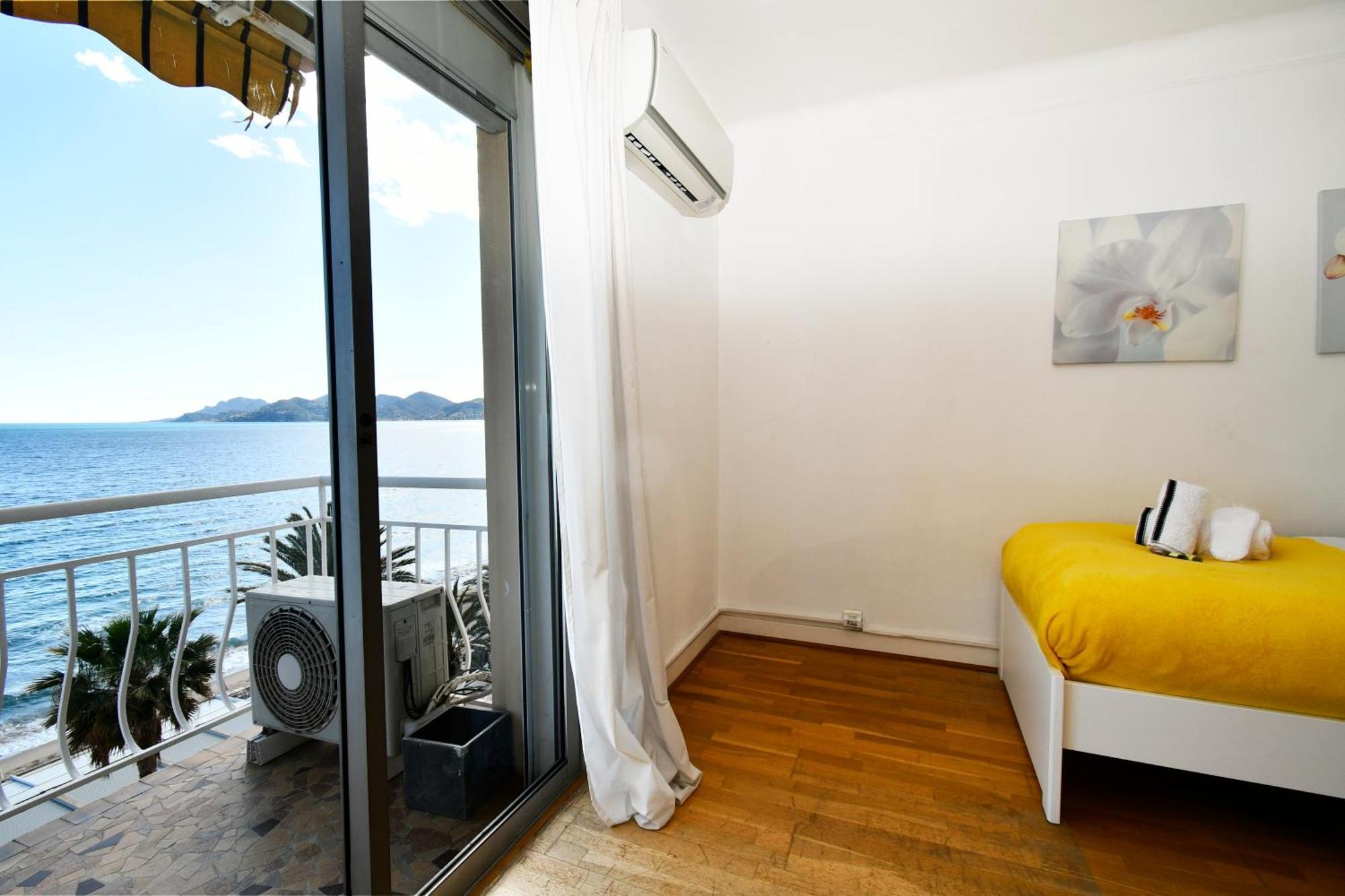 Plage Du Midi- Vue Sur Mer Standing Presta Cannes Exterior foto